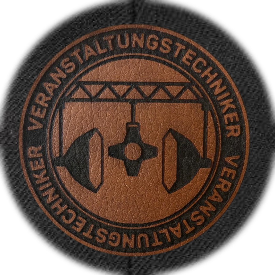 Snapback Veranstaltungstechniker Lederpatch 2